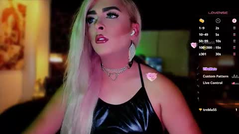 MissSophiaSpecter online show from October 20, 2025, 6:19 pm