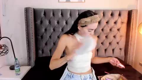 anya_belth online show from June 20, 2026, 3:37 pm