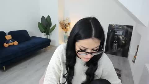 Anya online show from February 10, 2026, 5:11 am