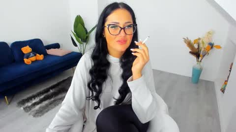 Anya online show from March 10, 2026, 4:50 am