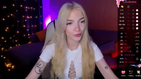 Snapshot of anyataylorr chatting on October 16, 2025, 2:34 am Anya online show from October 16, 2025, 2:34 am