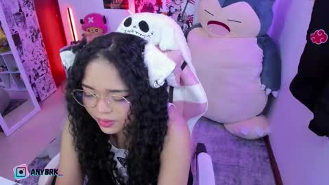 Any online show from September 19, 2025, 4:47 am