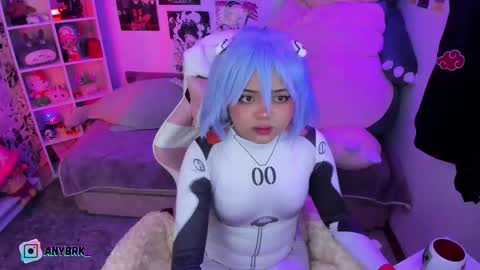 Any online show from October 5, 2025, 1:15 am