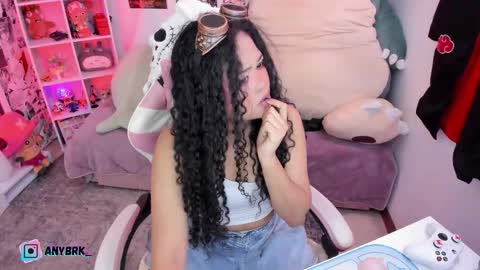 Any online show from November 12, 2025, 2:01 am