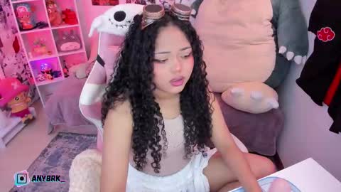 Any online show from November 19, 2025, 2:00 am