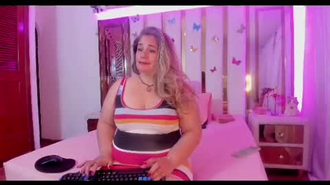 Snapshot of anyelamature chatting on June 14, 2026, 3:19 am Anyela online show from June 14, 2026, 3:19 am
