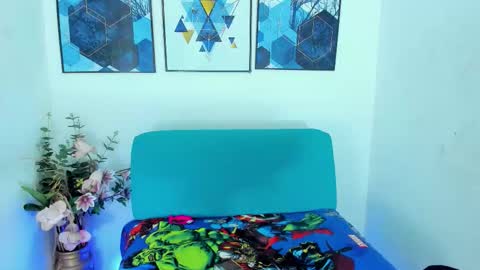 anyell online show from January 7, 2026, 1:08 am