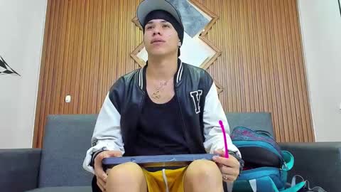 anyelo_sexyhot online show from January 15, 2025, 12:04 pm