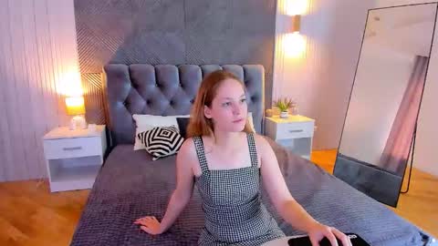 Snapshot of anylove_one chatting on November 28, 2025, 5:32 am Any online show from November 28, 2025, 5:32 am