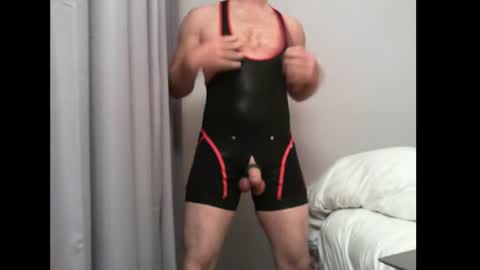 WeeWilly online show from August 2, 2026, 2:32 am