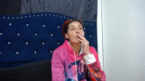 anyu online show from January 5, 2025, 3:43 am