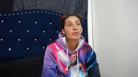 anyu online show from January 7, 2025, 1:38 am