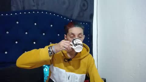 anyu online show from February 17, 2025, 3:04 am