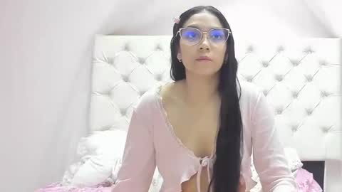 Aome Rainbow online show from February 2, 2026, 12:09 am