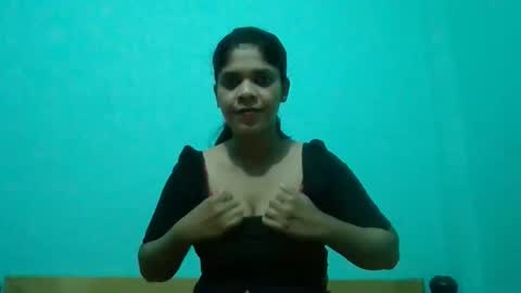 Snapshot of apa142817 chatting on April 19, 2026, 12:48 pm Aparalux online show from April 19, 2026, 12:48 pm