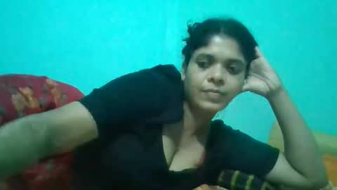 Snapshot of apa142817 chatting on May 11, 2026, 2:12 pm Aparalux online show from May 11, 2026, 2:12 pm
