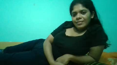 Snapshot of apa142817 chatting on May 15, 2026, 7:59 am Aparalux online show from May 15, 2026, 7:59 am