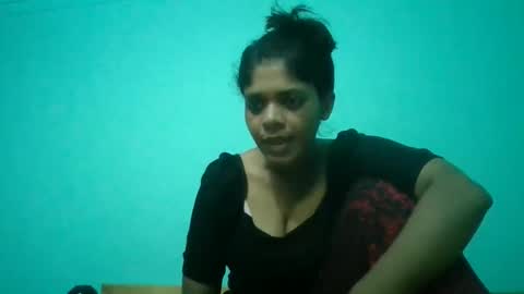 Snapshot of apa142817 chatting on May 16, 2026, 8:33 am Aparalux online show from May 16, 2026, 8:33 am