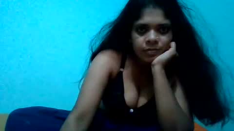 Snapshot of apa142817 chatting on July 2, 2026, 10:43 am Aparalux online show from July 2, 2026, 10:43 am