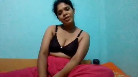 Snapshot of apa142817 chatting on July 3, 2026, 12:11 pm Aparalux online show from July 3, 2026, 12:11 pm
