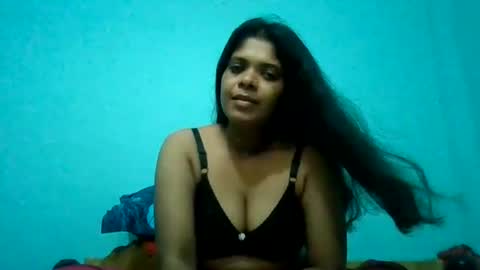 Snapshot of apa142817 chatting on August 1, 2026, 5:40 am Aparalux online show from August 1, 2026, 5:40 am