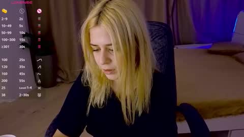 ApheliaStar online show from January 7, 2026, 4:31 pm