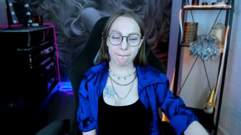 APHEX QUEEN online show from January 24, 2025, 12:20 pm