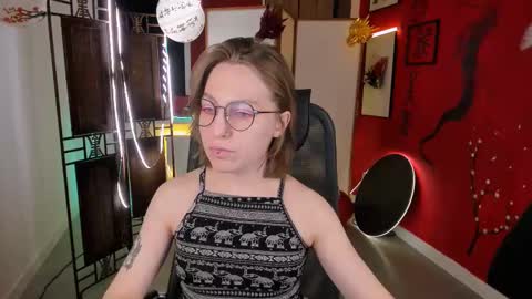 APHEX QUEEN online show from February 18, 2025, 9:10 am