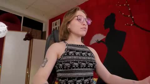 APHEX QUEEN online show from February 18, 2025, 12:17 pm