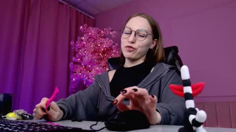 APHEX QUEEN online show from February 28, 2025, 7:14 pm