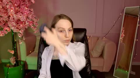 APHEX QUEEN online show from March 10, 2025, 9:10 am