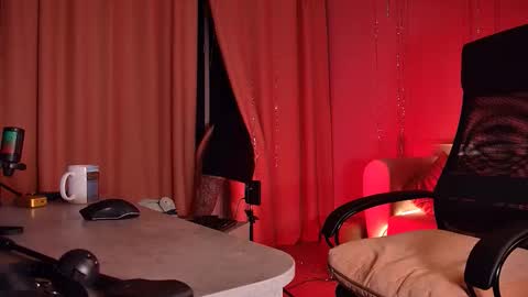 APHEX QUEEN online show from February 5, 2026, 9:36 am