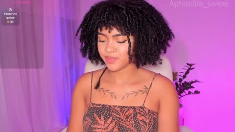 Snapshot of aphrodite_sweet chatting on December 4, 2024, 7:23 pm Karla online show from December 4, 2024, 7:23 pm