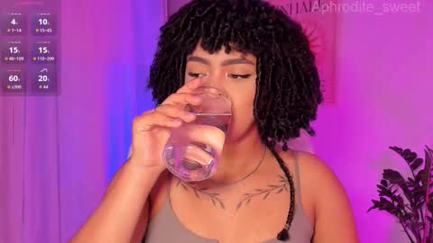 Snapshot of aphrodite_sweet chatting on November 12, 2025, 5:02 pm Karla online show from November 12, 2025, 5:02 pm