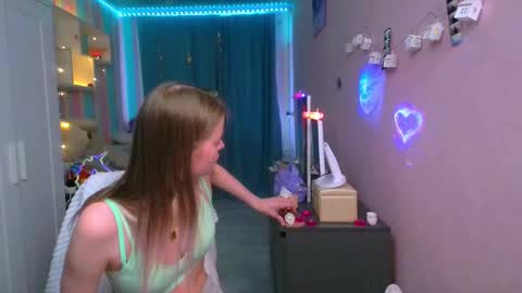 Snapshot of aphrodite_wow_ chatting on February 13, 2025, 7:45 am Aphrodite online show from February 13, 2025, 7:45 am