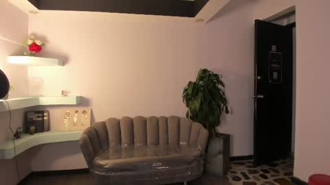 aphrodite online show from July 4, 2026, 11:22 pm