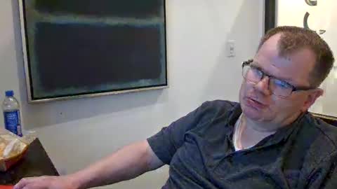 Snapshot of apk412 chatting on June 7, 2026, 2:48 am Just killing time online show from June 7, 2026, 2:48 am