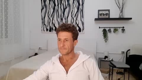 Snapshot of apollobest77 chatting on December 9, 2024, 8:33 pm apollobest77 online show from December 9, 2024, 8:33 pm