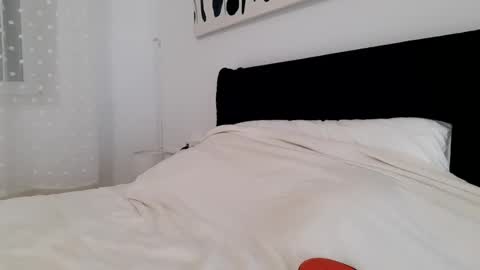 Snapshot of apollobest77 chatting on December 17, 2024, 12:01 am apollobest77 online show from December 17, 2024, 12:01 am