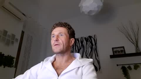 Snapshot of apollobest77 chatting on January 8, 2025, 7:03 pm apollobest77 online show from January 8, 2025, 7:03 pm