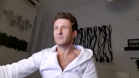 Snapshot of apollobest77 chatting on January 14, 2025, 10:23 pm apollobest77 online show from January 14, 2025, 10:23 pm