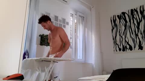 Snapshot of apollobest77 chatting on November 5, 2025, 1:33 pm apollobest77 online show from November 5, 2025, 1:33 pm