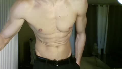 apollonfitx_69 online show from March 6, 2025, 12:52 pm