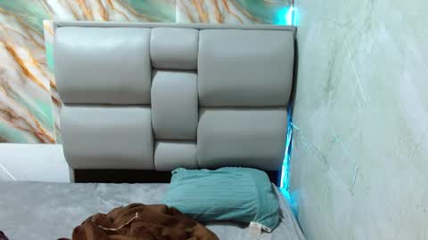 Apolo online show from September 16, 2025, 6:31 pm