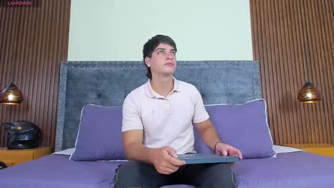 Snapshot of apolo_moon18 chatting on November 4, 2025, 7:24 pm Apolo online show from November 4, 2025, 7:24 pm