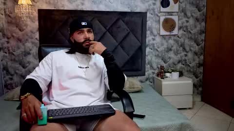 Apolo online show from October 3, 2025, 9:45 pm