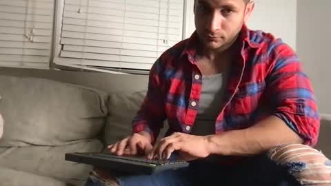 Snapshot of apolo_strange chatting on January 6, 2025, 11:07 am apolo_strange online show from January 6, 2025, 11:07 am