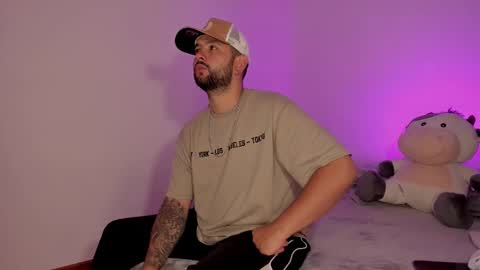 Snapshot of apolorising_ chatting on September 16, 2025, 7:20 am Lola Apolo online show from September 16, 2025, 7:20 am