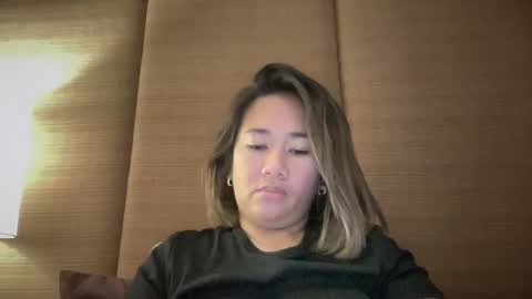 Snapshot of apple_pie_love chatting on November 6, 2025, 6:58 am Anika online show from November 6, 2025, 6:58 am