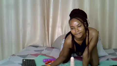 Apple queen online show from February 16, 2026, 10:50 pm